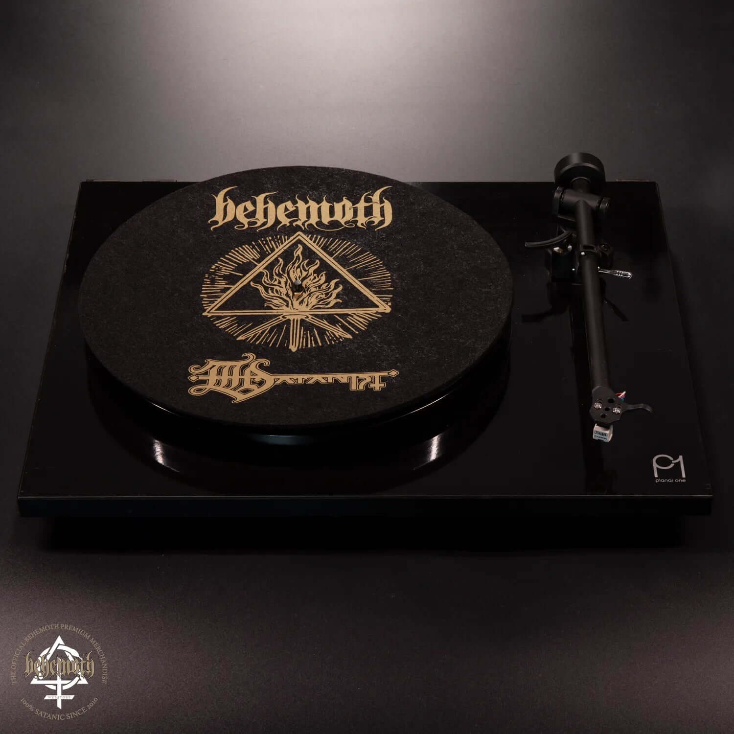 Filcowa podkładka Behemoth „The Satanist” na gramofon, o grubości 3 mm, średnicy 30 cm, trwałym nadrukiem, idealna dla miłośników płyt winylowych.