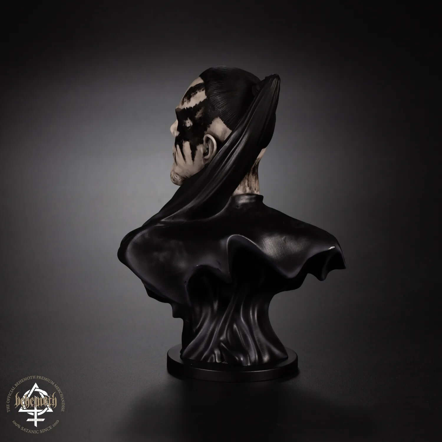 Collectible figurine 'Orion/Behemoth', back view, hand-painted polyurethane resin, unique numbered with metal coin and certificate.