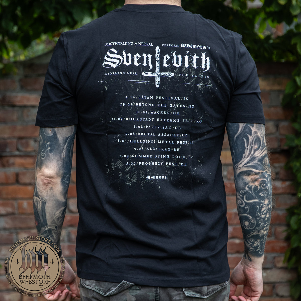 Sventevith – T-shirt « Storming Near The Baltic » – derniers exemplaires de la tournée