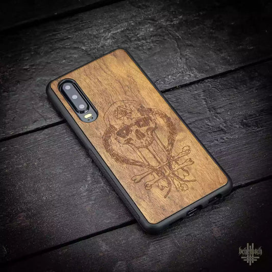 Huawei P30 case with wood finishing and Behemoth 'In Absentia Dei' logo