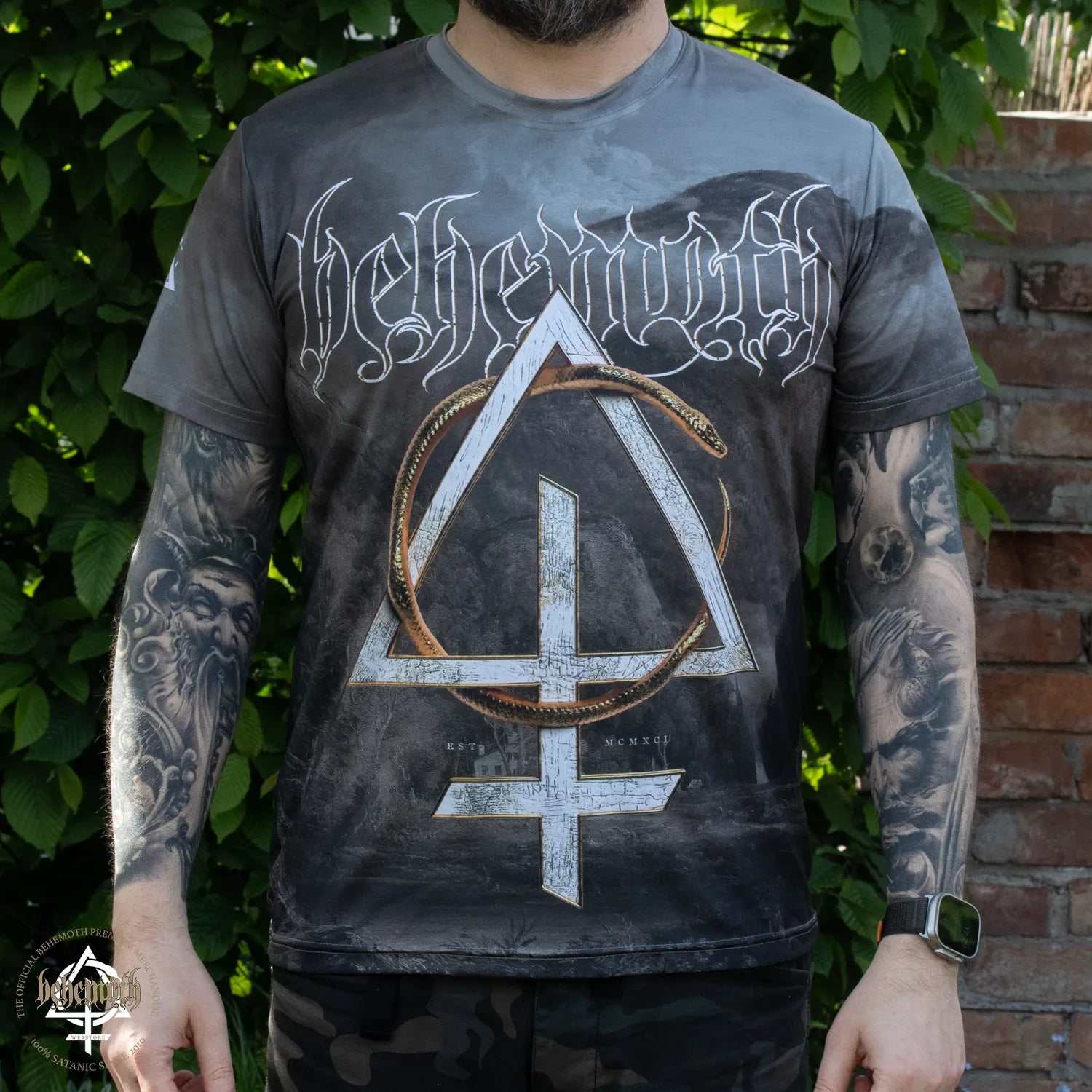 Camiseta con estampado integral 'Contra' Behemoth