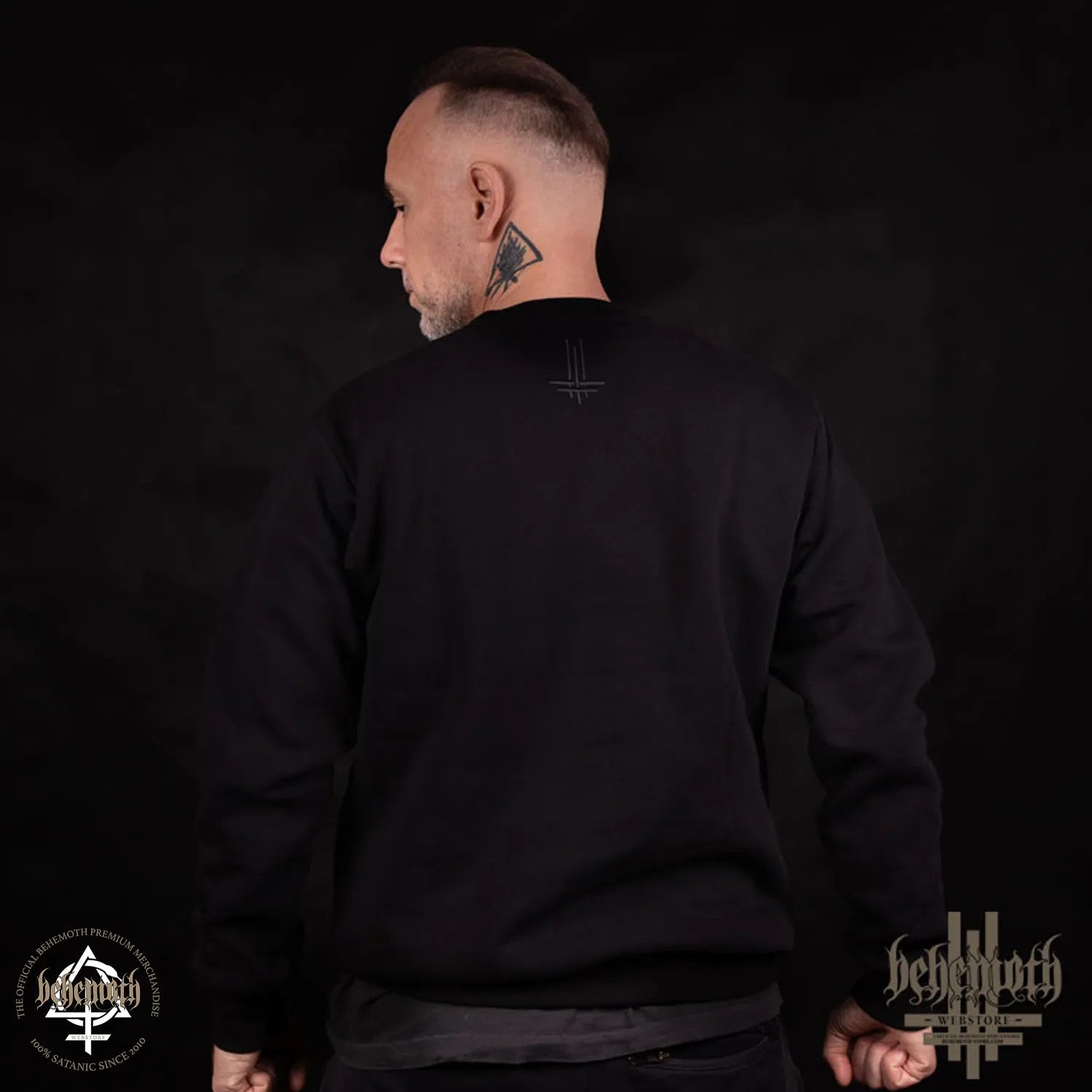 Sudadera con cuello redondo y logotipo bordado de Behemoth (talla antigua)