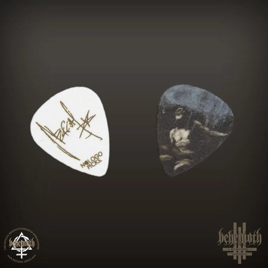 Púa de guitarra con la firma de Behemoth Nergal - cover de ILYAYD