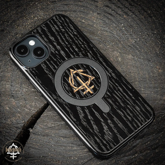 Funda negra para Apple iPhone 15 Plus con acabado en madera y logotipo 'CONTRA' de Behemoth