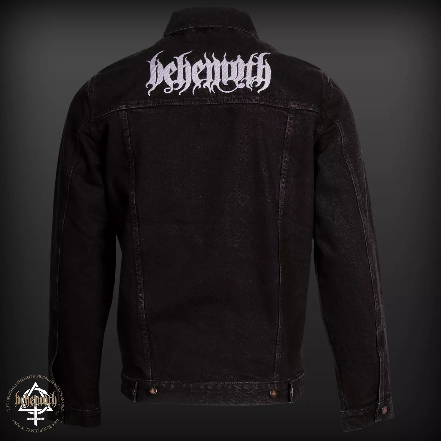 Chaqueta vaquera con el logotipo de Behemoth