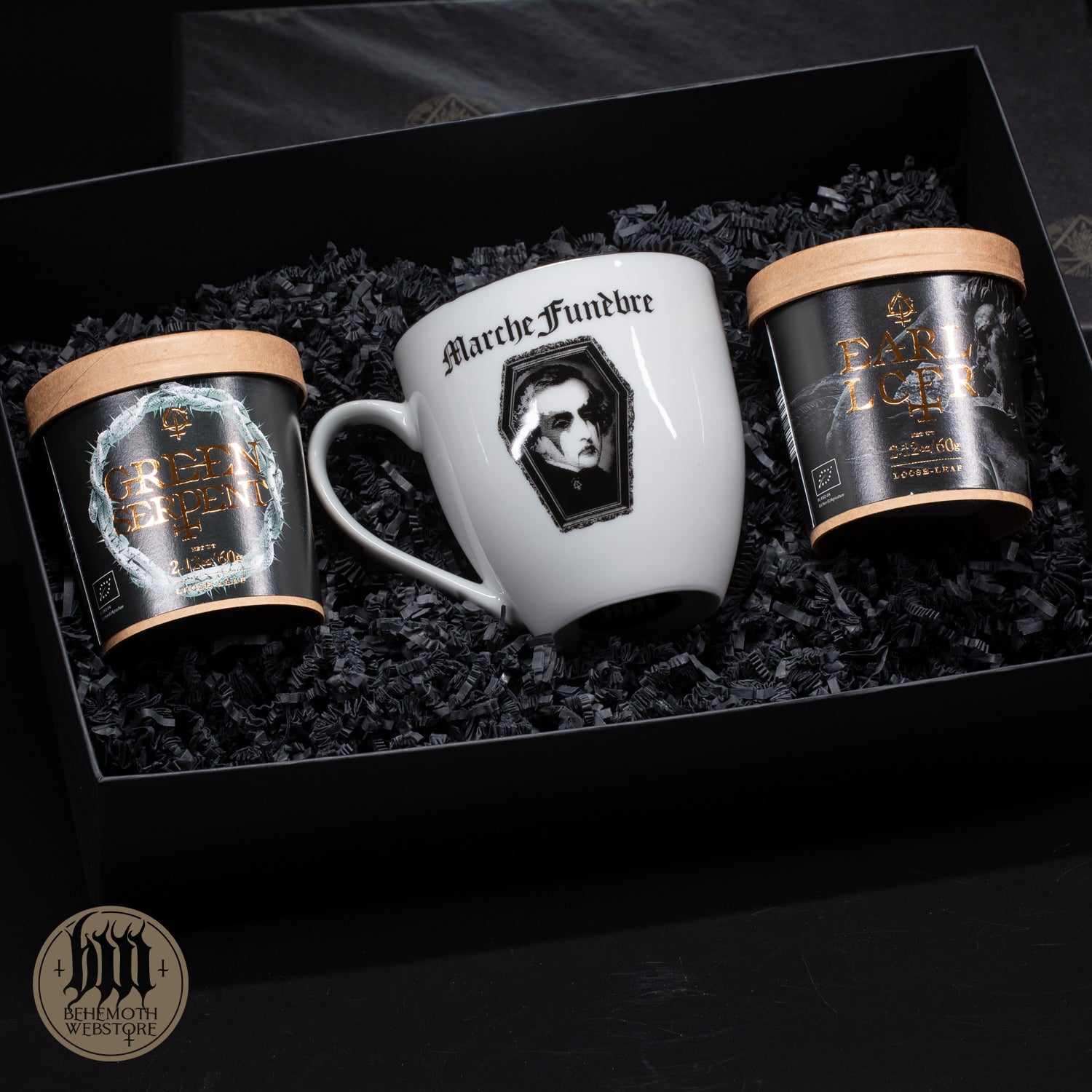 Caja de regalo con taza y té verde y negro especiales de Behemoth